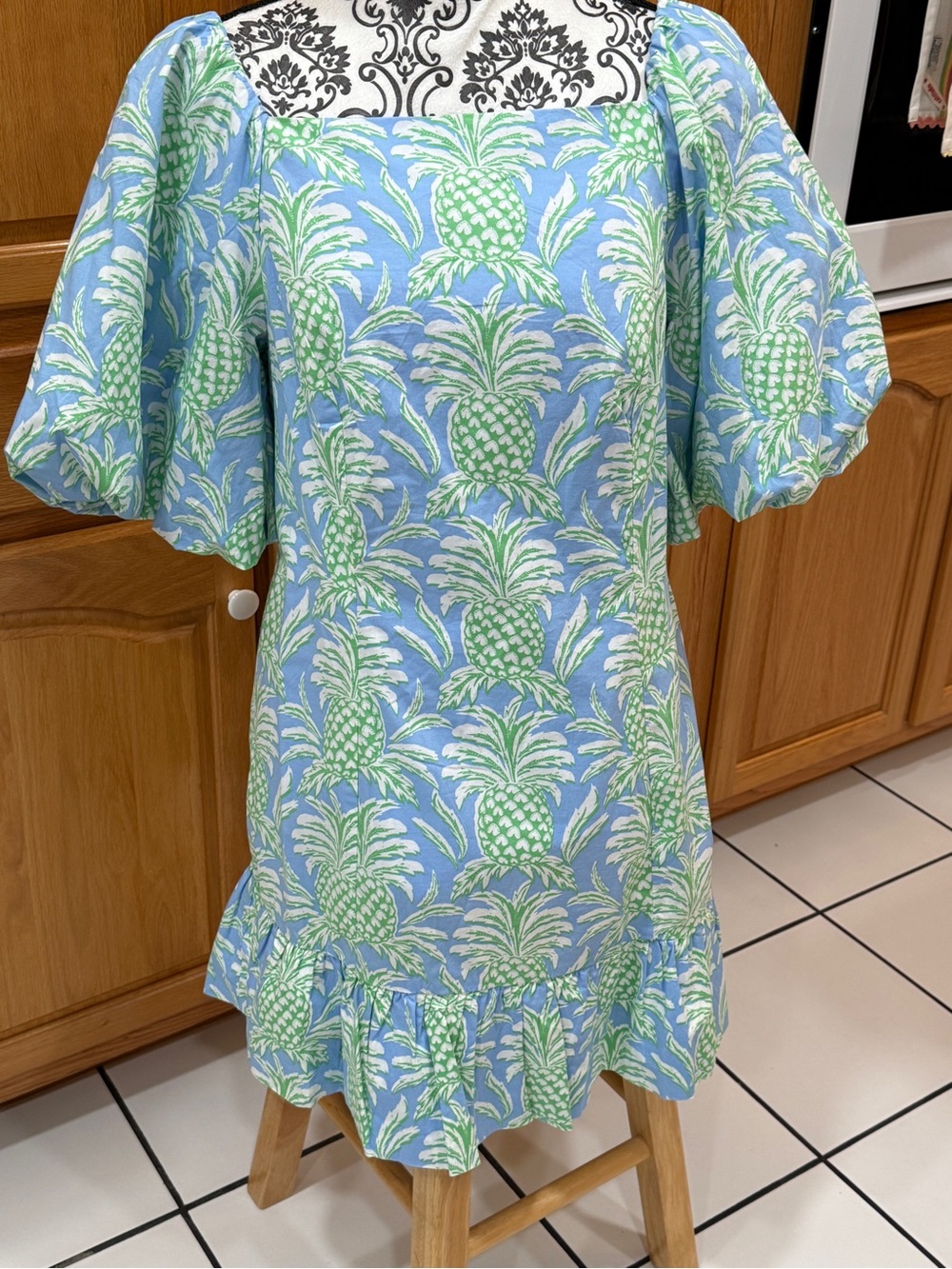 Crown & Ivy Size 10 Pineapple Puff Sleeve Ruffle Mini Dress